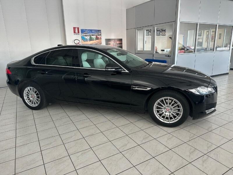JAGUAR XF 2ª serie (X260) XF 2.0 D 240 CV AWD...
