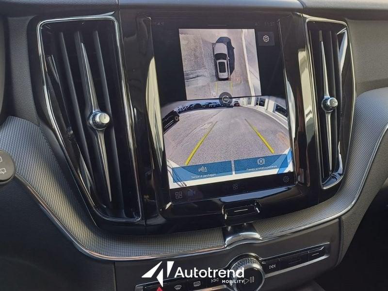 Volvo XC60 B4 197+14 CV AWD Automatica Mild Hybrid Diesel Plus Dark N1 Autocarro