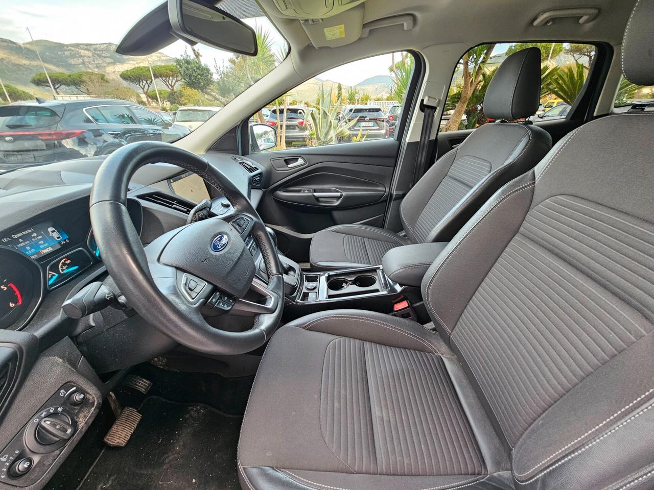 Ford Kuga 1.5 TDCI 120 CV S&S 2WD Powershift Edition