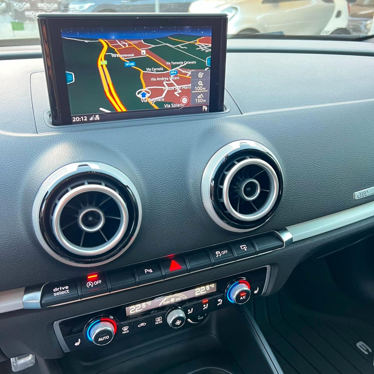 Audi A3 1.6 TDI VIRTUAL COCK SLINE EDITION NAVI MATRIX
