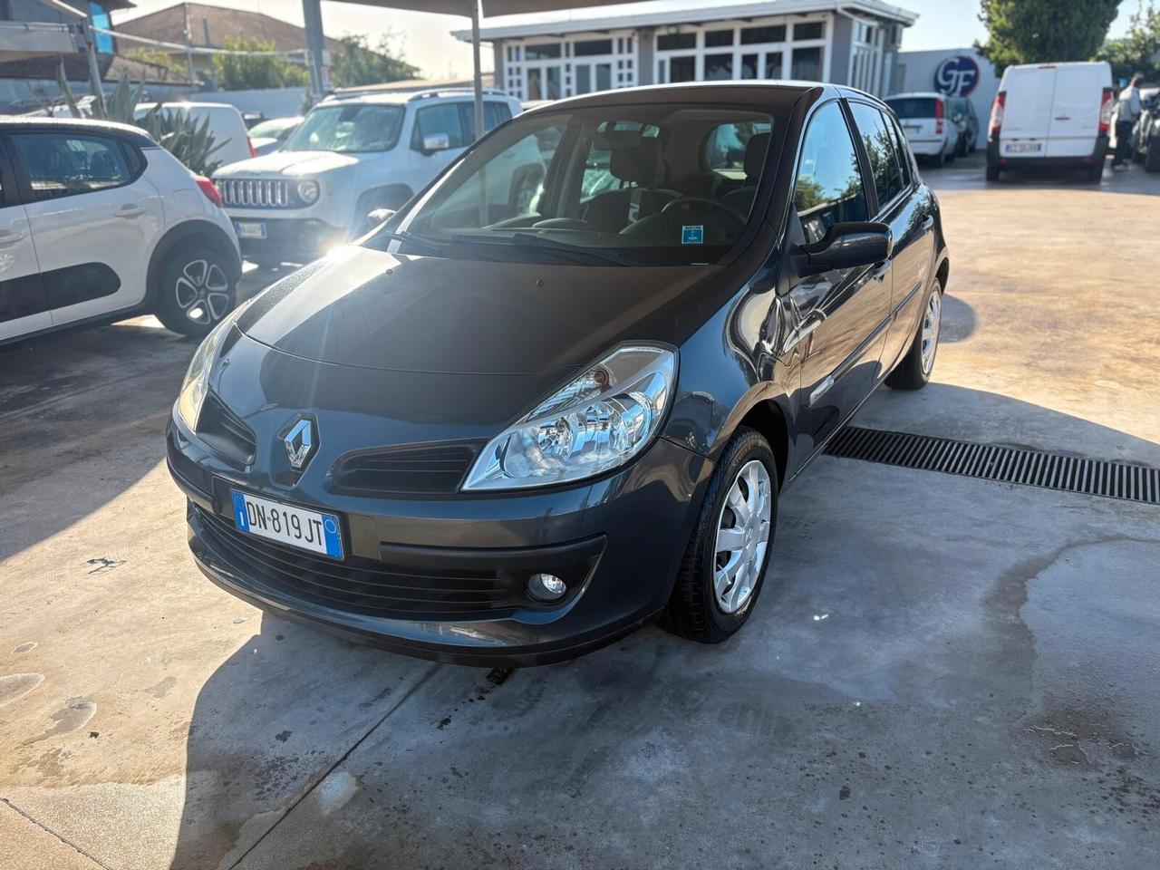 Renault Clio Storia 1.2 16V 5 porte Confort