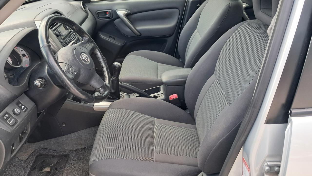Toyota RAV 4 RAV4 2.0 Tdi D-4D cat 5 porte Sol
