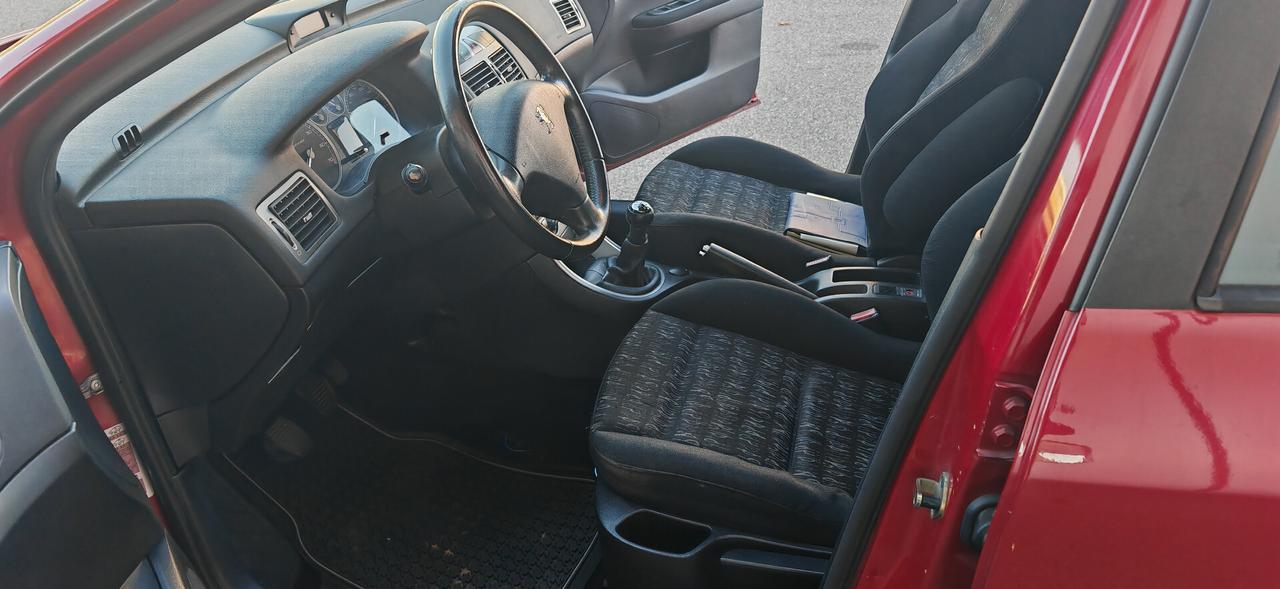 Peugeot 307 1.6 16V 5p. XS
