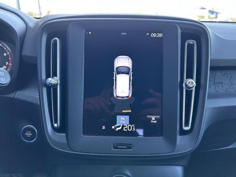 Volvo XC40 T2 Momentum Core 1 PROPRIETARIO - GANCIO TRAINO