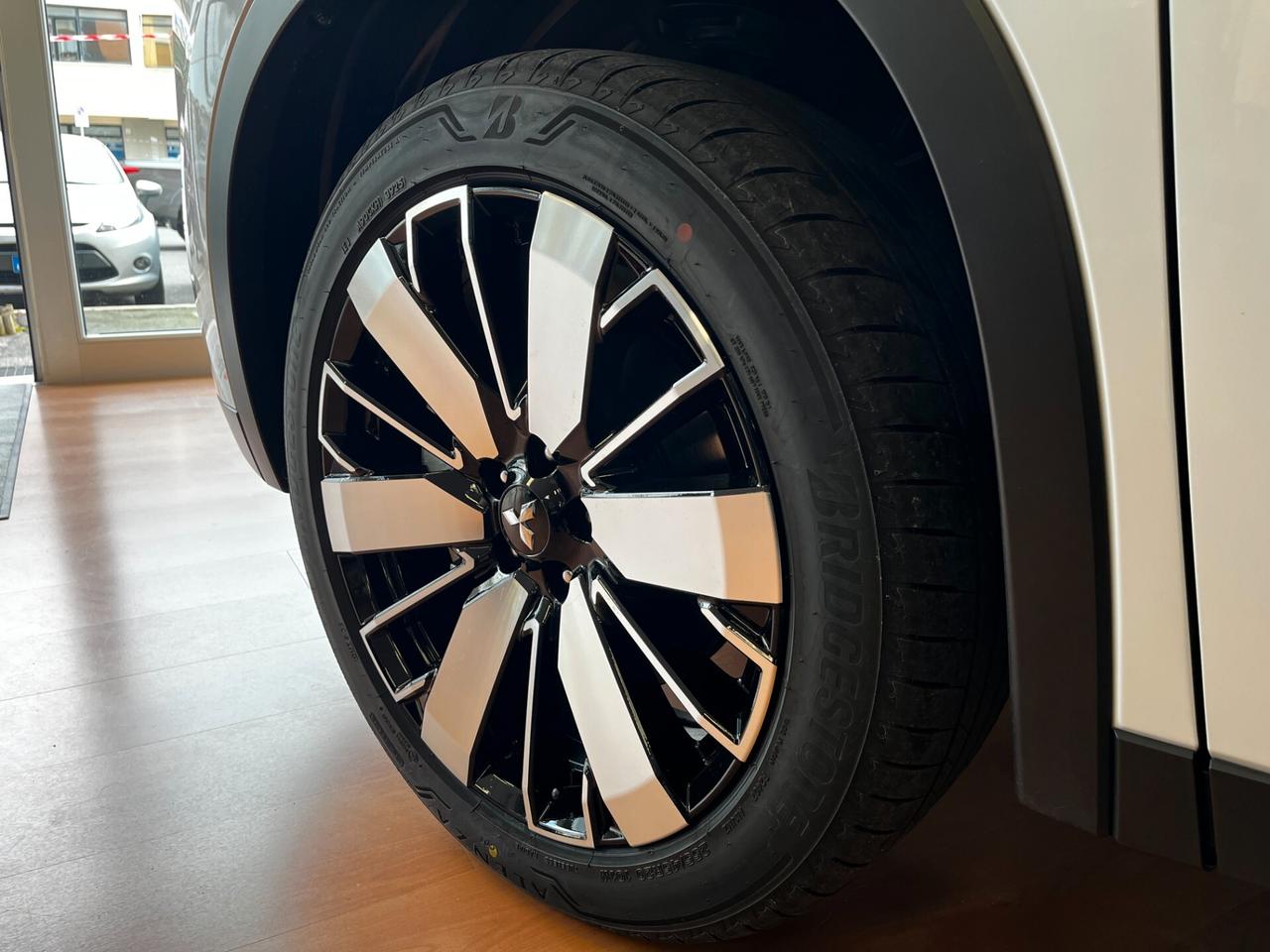 Mitsubishi Outlander 2.4 Phev Plug-in