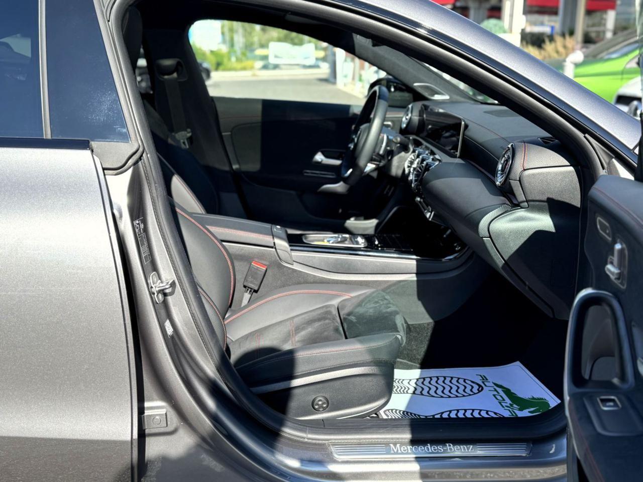 MERCEDES-BENZ CLA 200 Automatic AMG Line Premium 163CV Burmester®