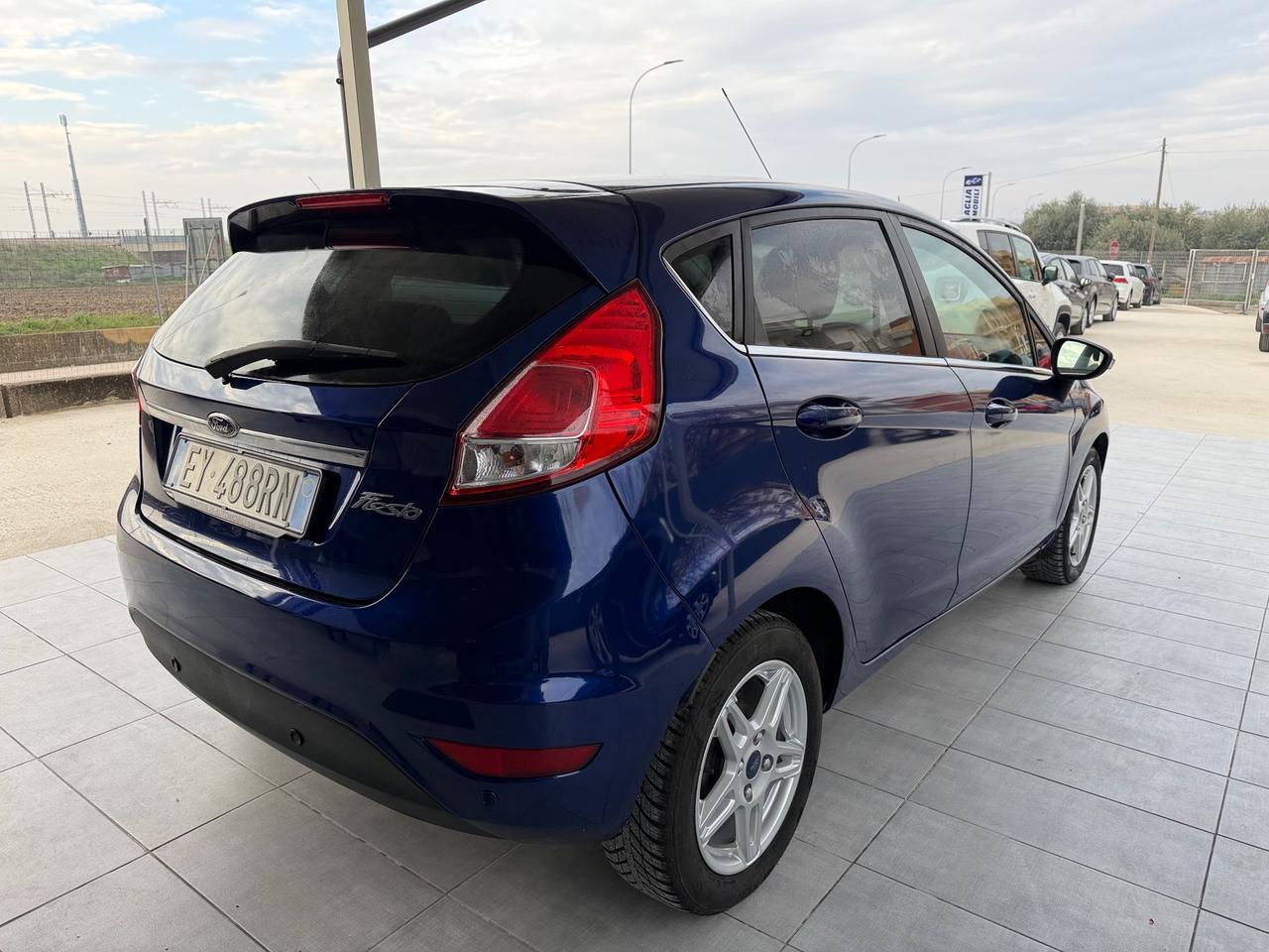 Ford Fiesta 1.2 60CV 5 porte Titanium