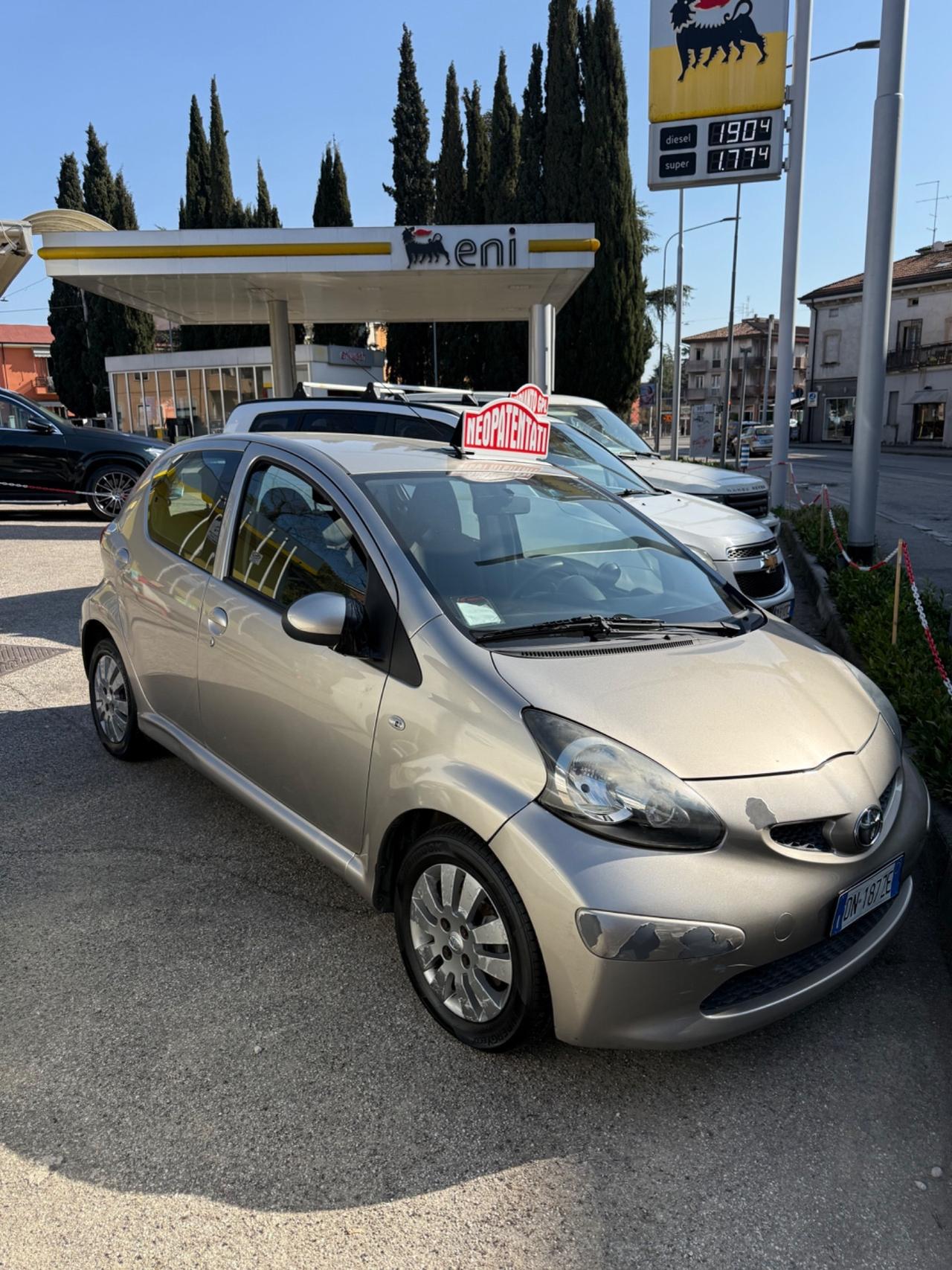 Toyota Aygo 1.0 12V VVT-i 5 porte Sol