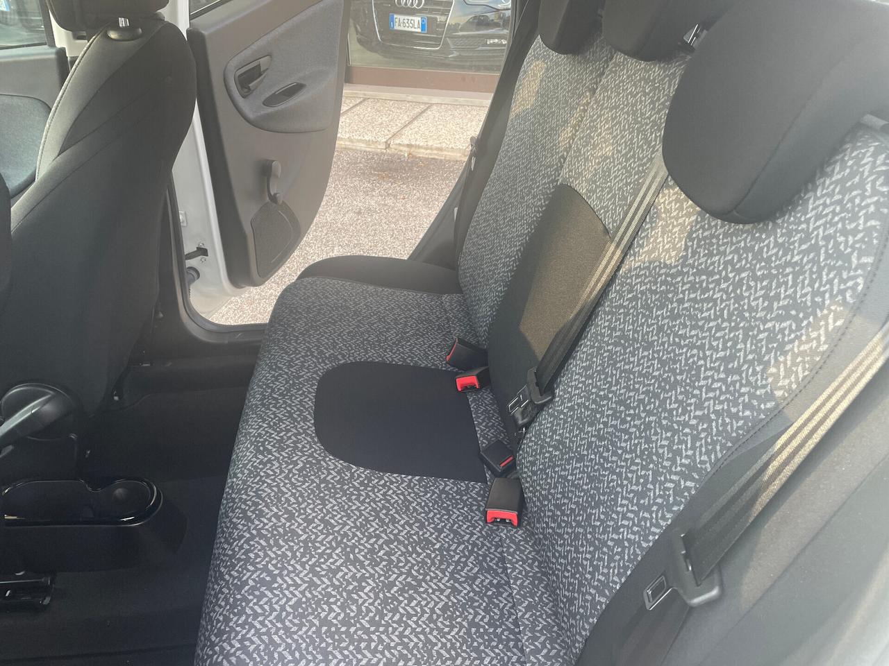 Lancia Ypsilon 1.2 69 CV 5 P. Elefantino X NEOPATENTATI