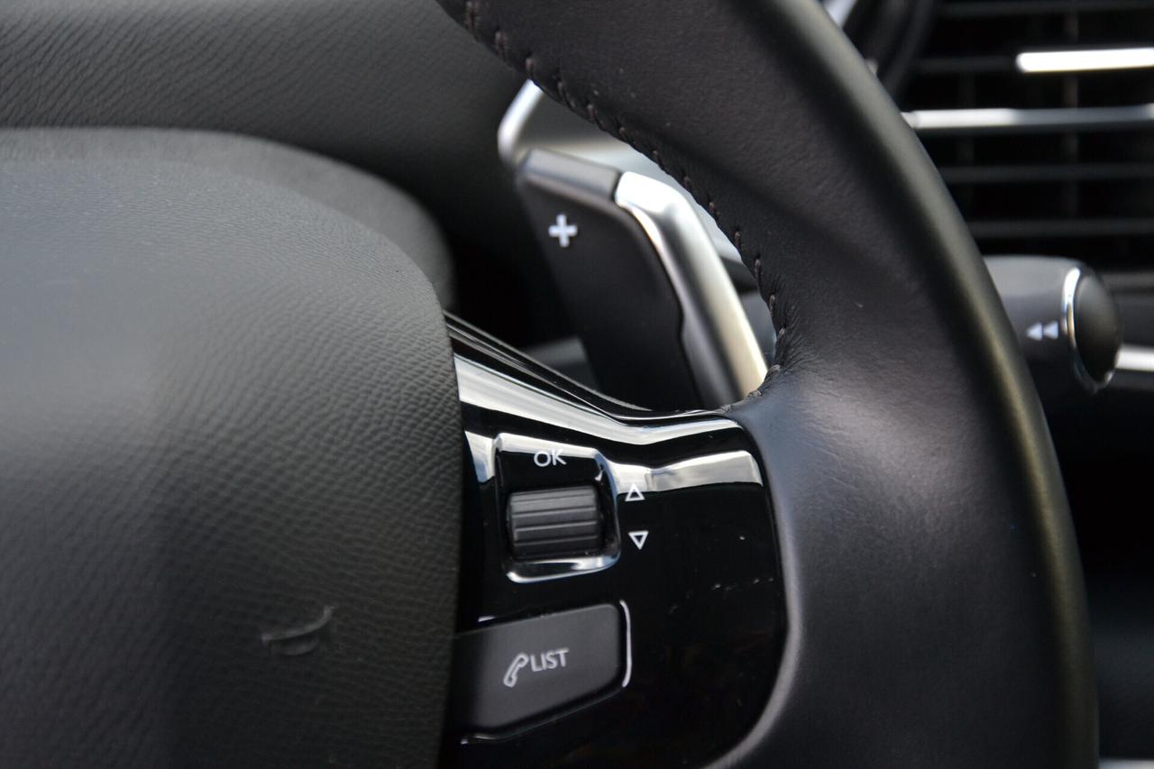 Peugeot 308 1.5 HDI 130CV AUTOM.+LED+NAVI+PDC+CRUISE+PRIVACY+