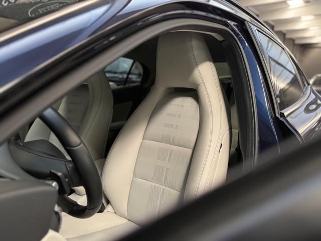MERCEDES-BENZ GLA 180 d Automatic Sport