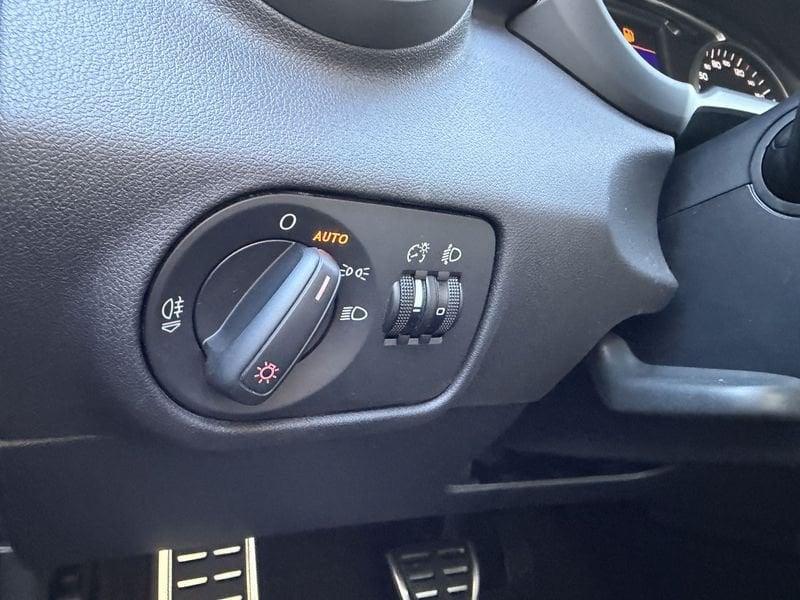 Audi A1 A1 1.0 tfsi ultra 95cv s-tronic DA VETRINA !! IDONEA NEOPATENTATI