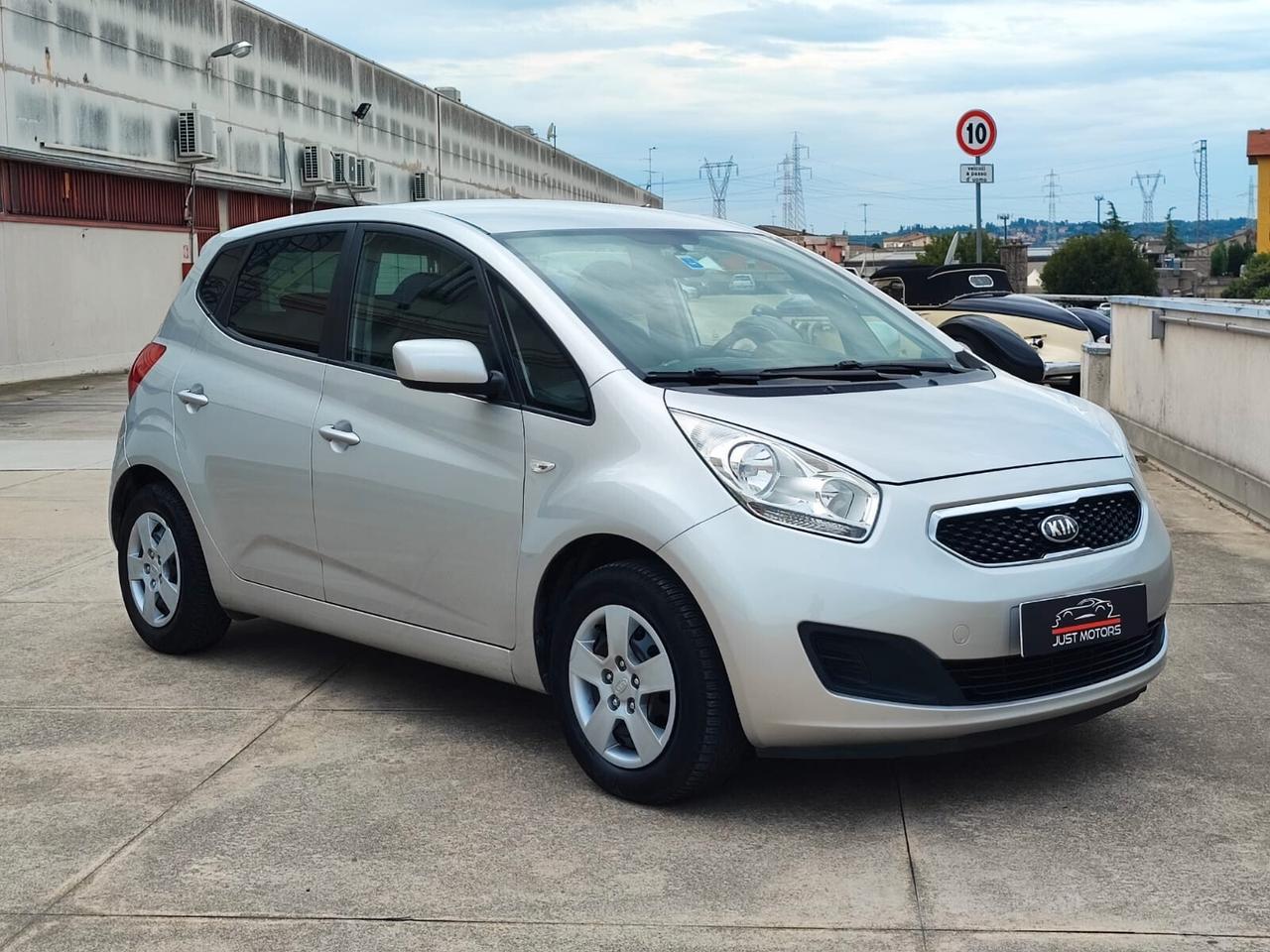 Kia Venga 1.4 benzina Easy Gancio traino