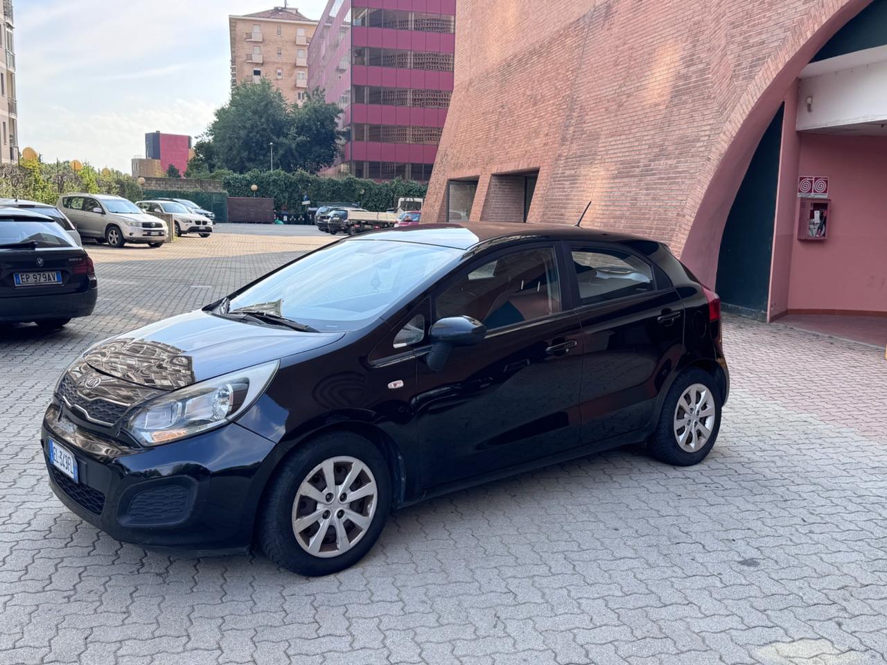 Kia Rio 1.1 CRDi WGT 5p. EX