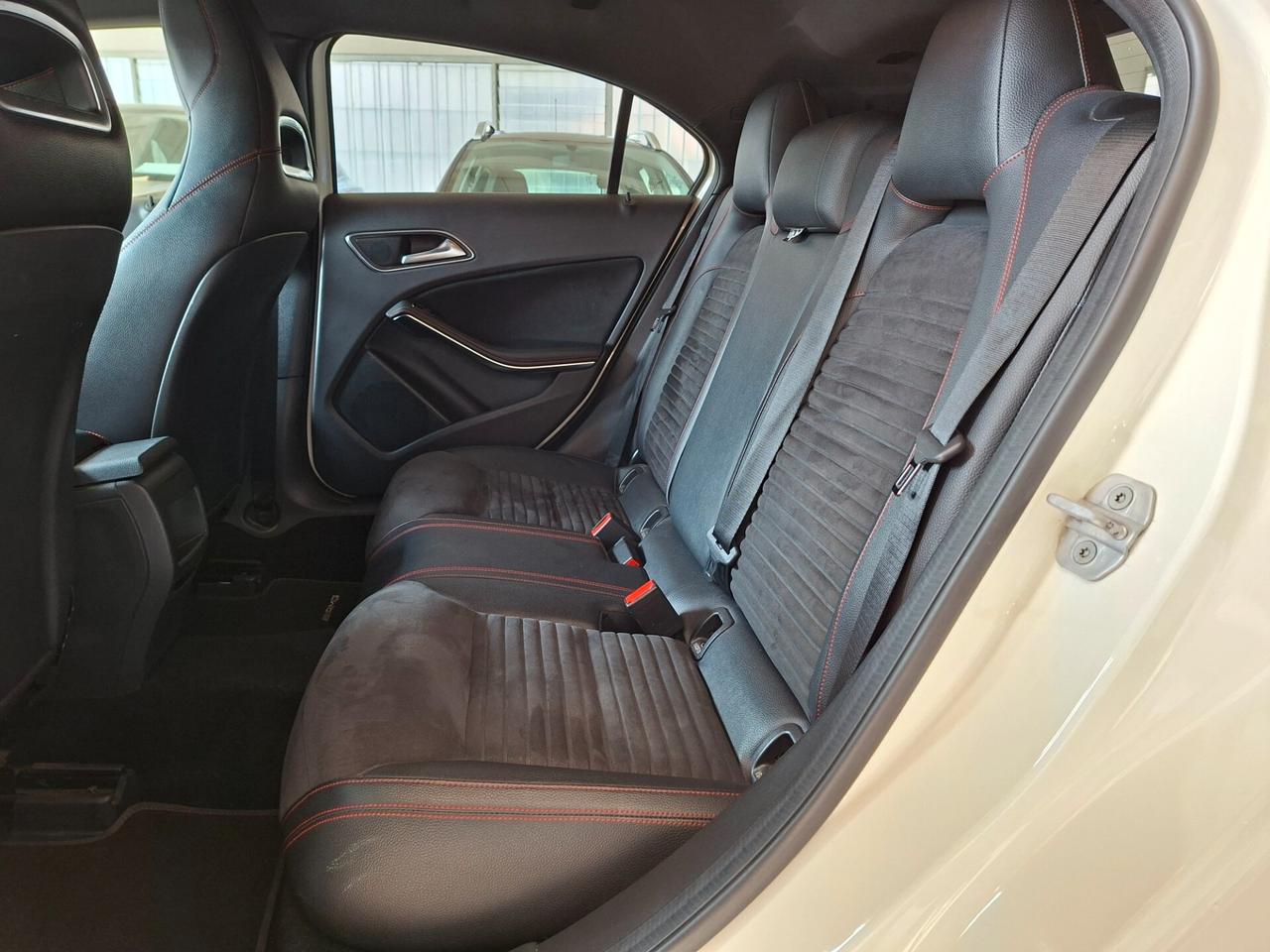 Mercedes-Benz 200 PREMIUM / EURO 6 / 156CV