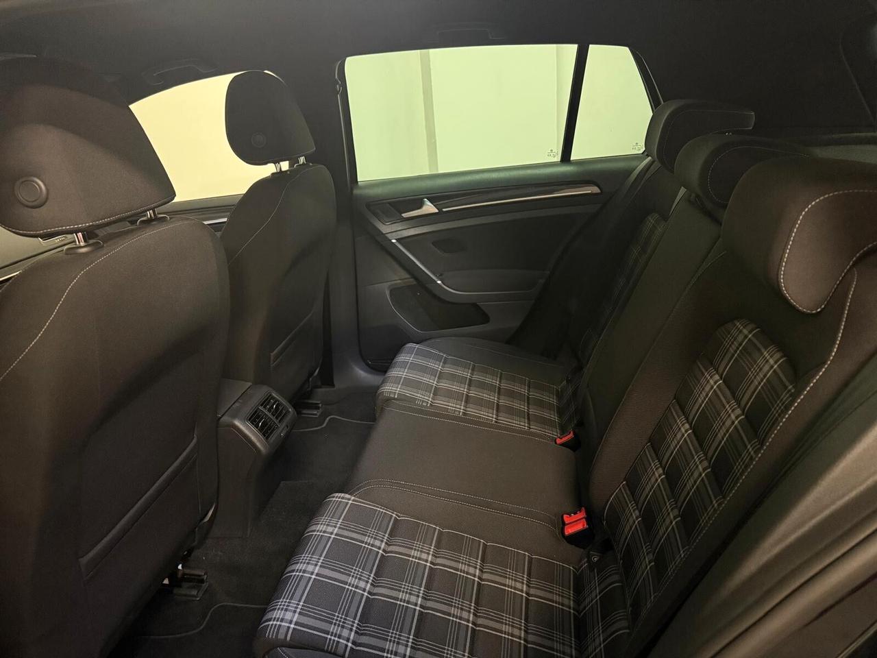 Volkswagen Golf GTD 2.0 TDI DSG 5p. BlueMotion Technology