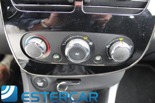 RENAULT Clio 1.2 75CV 5 porte Live