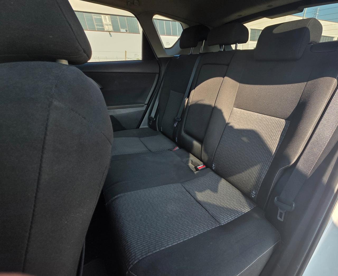 Toyota Auris 1.4 D-4D Lounge