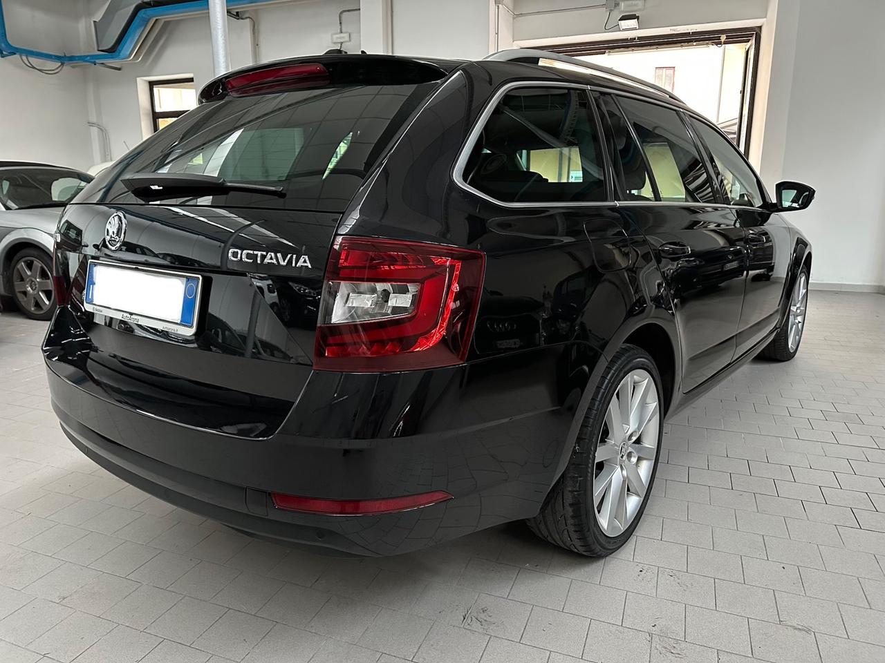 Skoda Octavia 2.0 TDI SCR 150 CV DSG Wagon Style Automatica