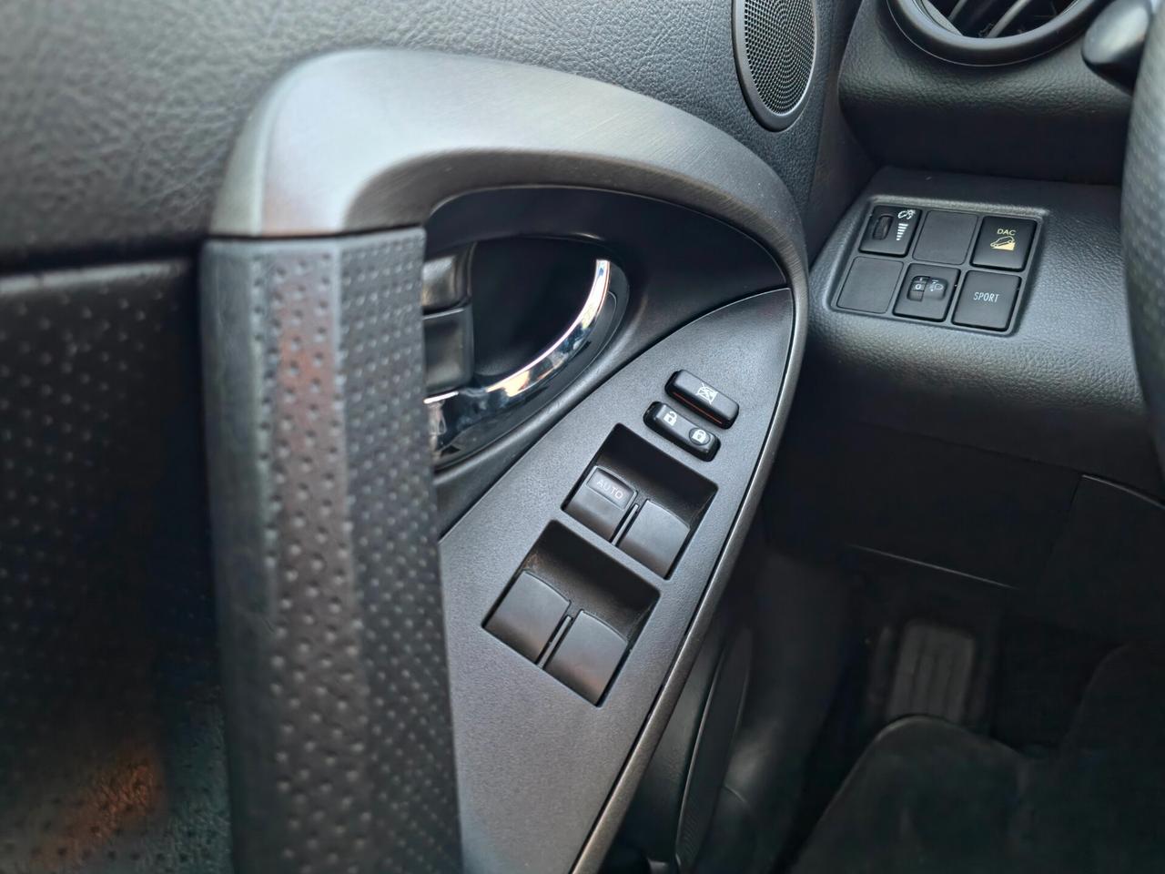 Toyota RAV 4 RAV4 Crossover 2.2 D-Cat A/T 150 CV Luxury E5 Automatica 2009