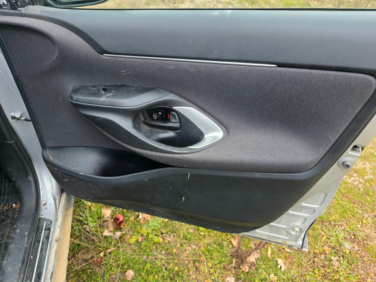 Toyota Yaris Cross 1.5 Hybrid 5p. E-CVT AWD-i Business