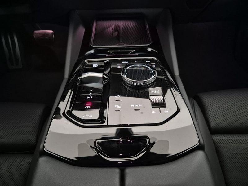 BMW Serie 5 G60 Berlina 520d 48V xdrive MSport Pro auto