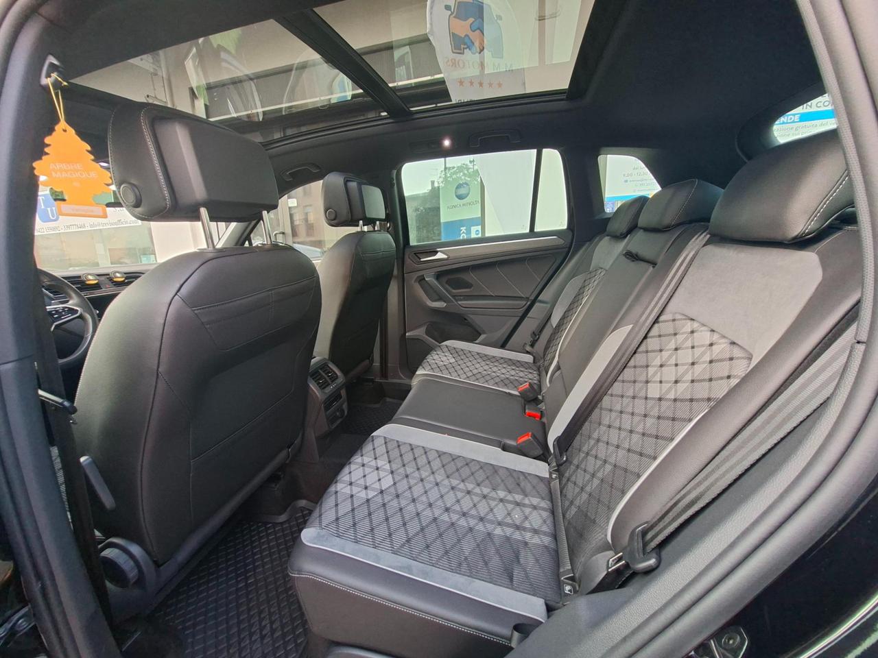 Volkswagen Tiguan 2.0 tdi R-Line 150cv dsg