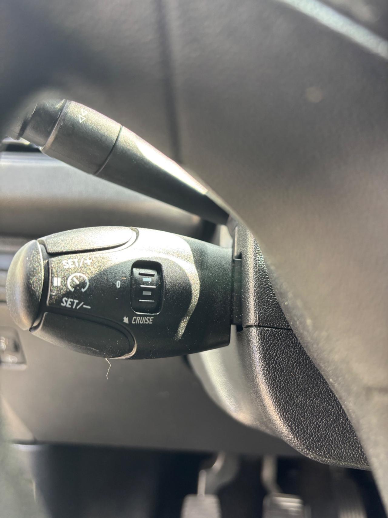 Peugeot 208 PureTech 82 5 porte Allure