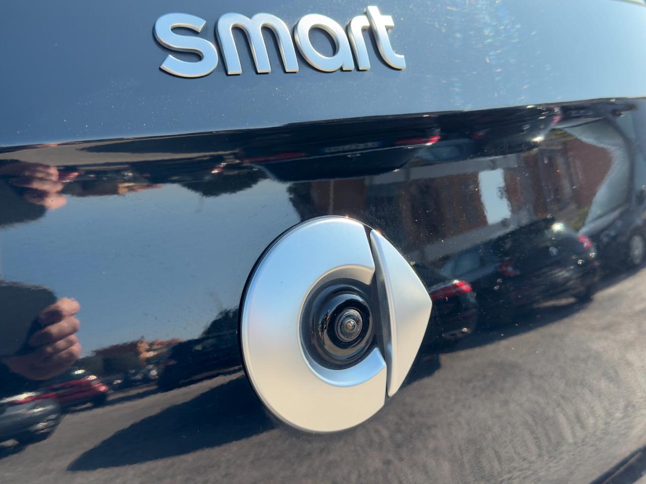 Smart ForFour PASSION LED NAVI KAMERA SENSORI FULL!!
