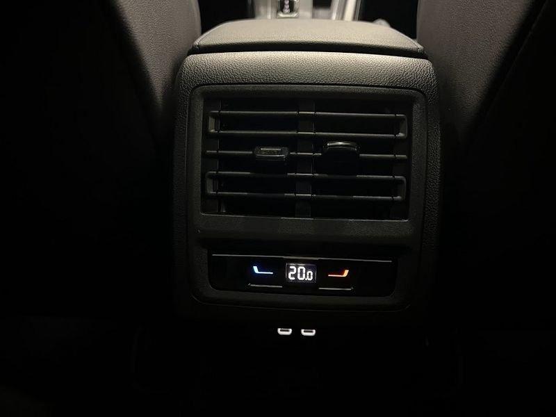 Volkswagen Golf 2.0 TSI R DSG 4Motion SCARICO AKRAPOVIC