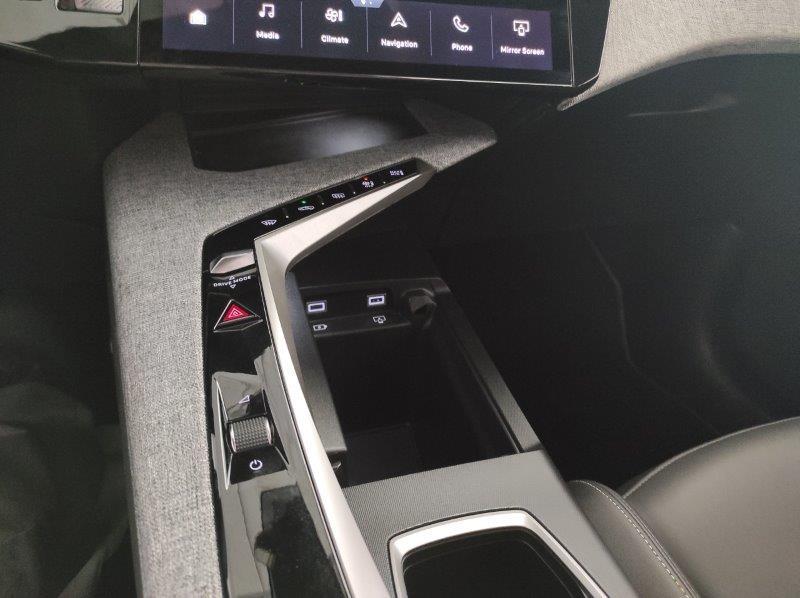 PEUGEOT 3008 3ª serie - 3008 Hybrid 145 e-DCS6 GT