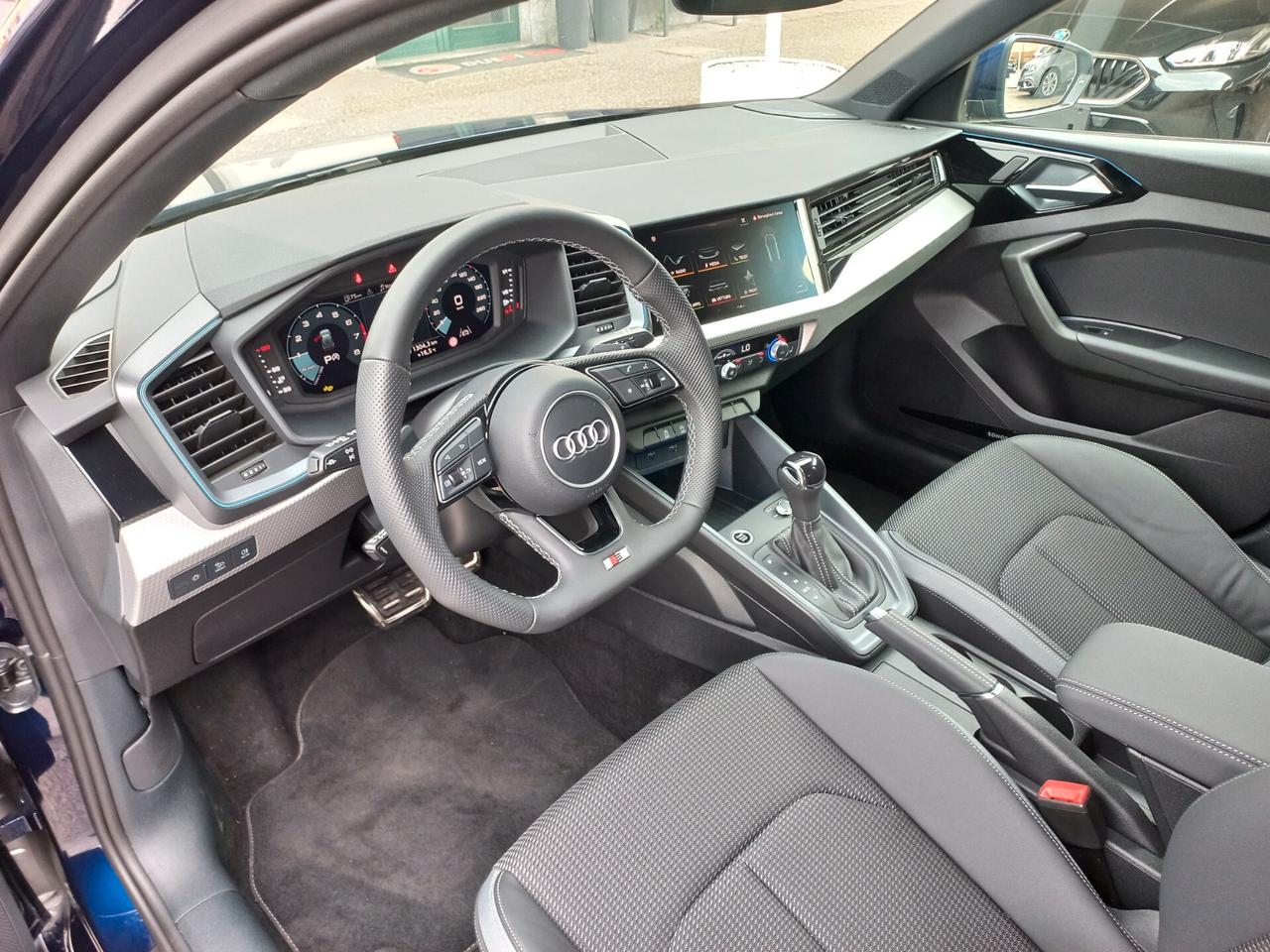 Audi A1 allstreet 30 TFSI S tronic 116 CV S-LINE INTERNO