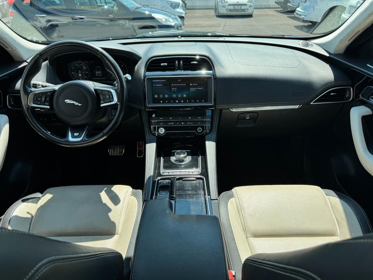 Jaguar F-Pace 2.0 D 180 CV AWD aut. R-Sport