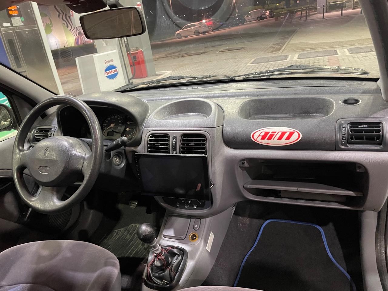 RENAULT CLIO 1.1 BENZINA NEOPATENTATI 183.000 KM ANNO 99.