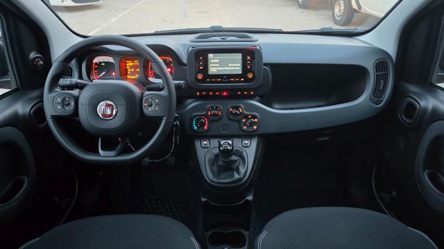 FIAT Panda 1.0 HYBRID S&S 70 CV SENSORI PARK RADIO TOUCH BT