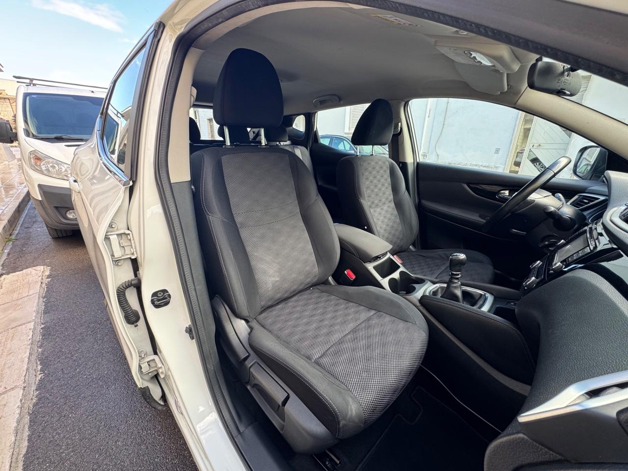 Nissan Qashqai 1.5 dCi Visia 110 cv manuale
