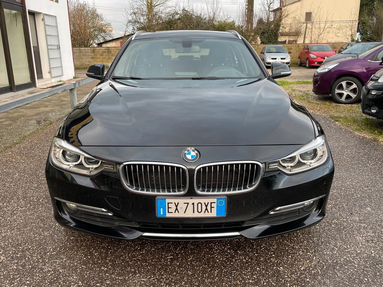 Bmw 318 318d Touring Luxury aut. NEOPATENTATI - GANCIO TRAINO