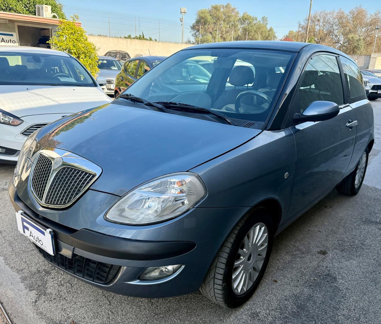 Lancia Ypsilon 1.3 Multijet 16V Platino,EURO 4,Bicolore,Cerchi in lega,Pelle,ecc.