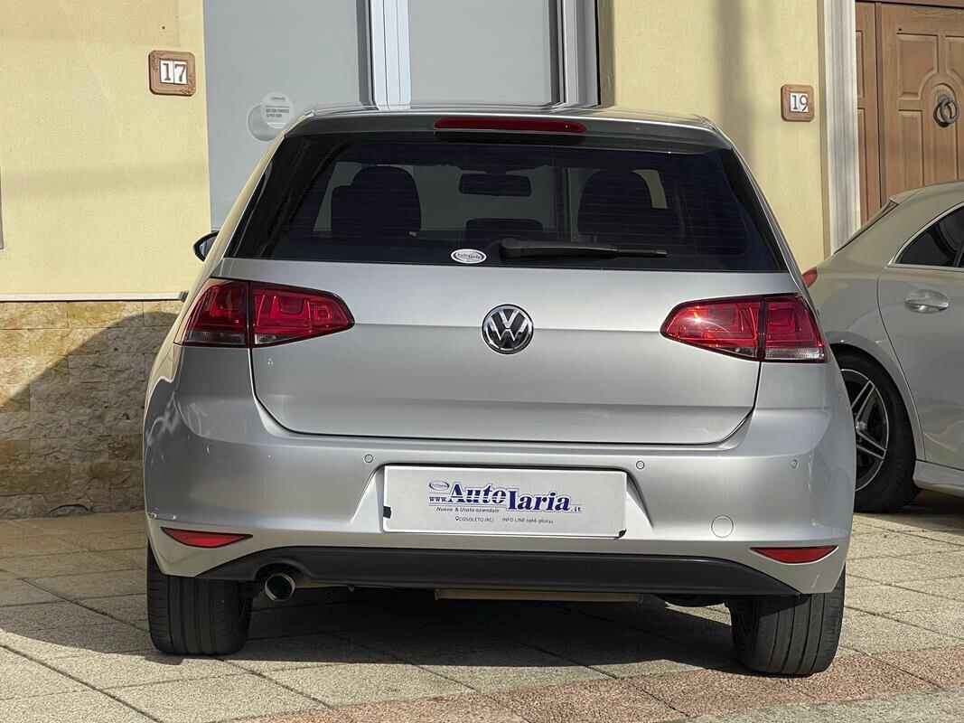 Volkswagen Golf 1.6 TDI 110 CV 5p. Comfortline BlueMotion Technology Cerchi lega da 17 – sensori park anteriore e posteriore – vetri privacy-clima bi/zona