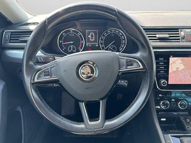 SKODA Superb 2.0 TDI 150 CV SCR DSG Wagon Executive