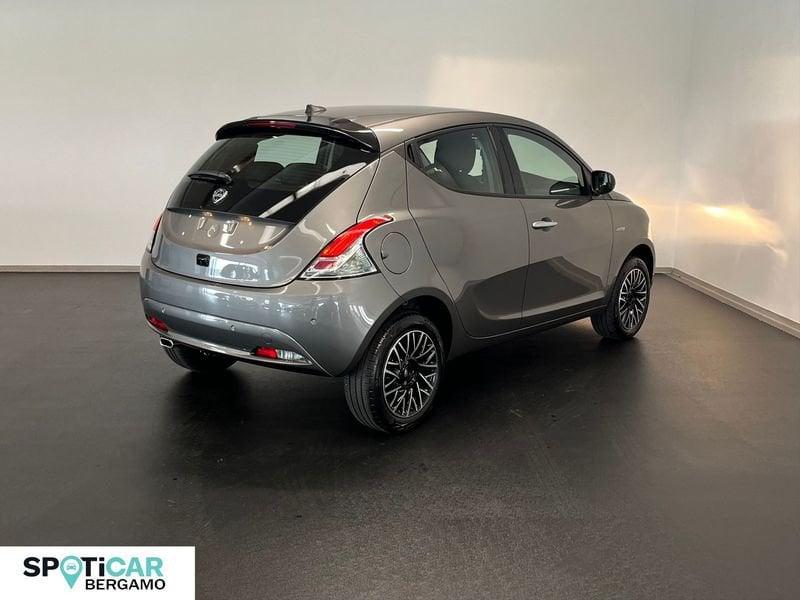 Lancia Ypsilon 1.0 FireFly 5 porte S&S Hybrid Platino - Km0