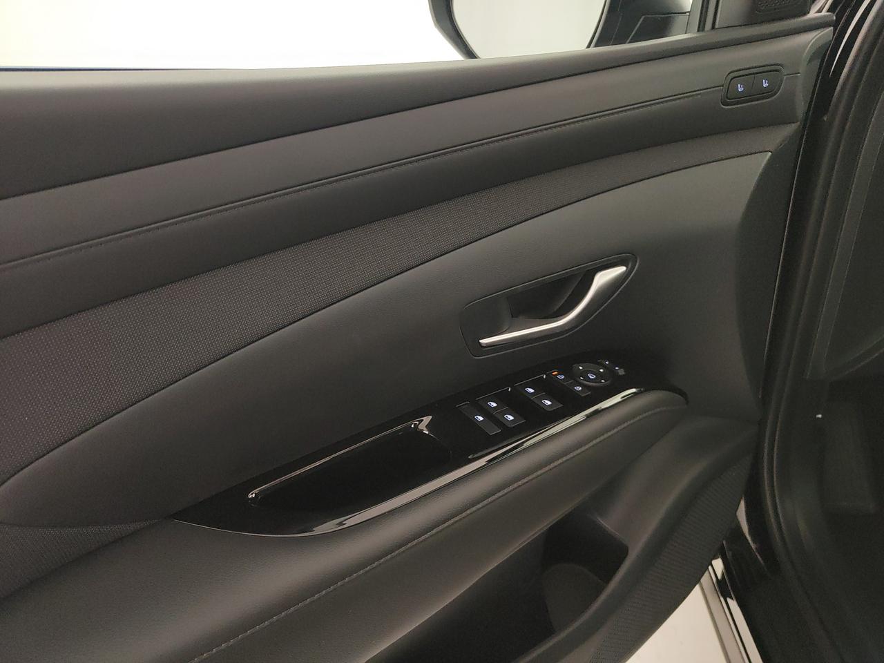 HYUNDAI Tucson 1.6 hev Business 4wd 215cv auto