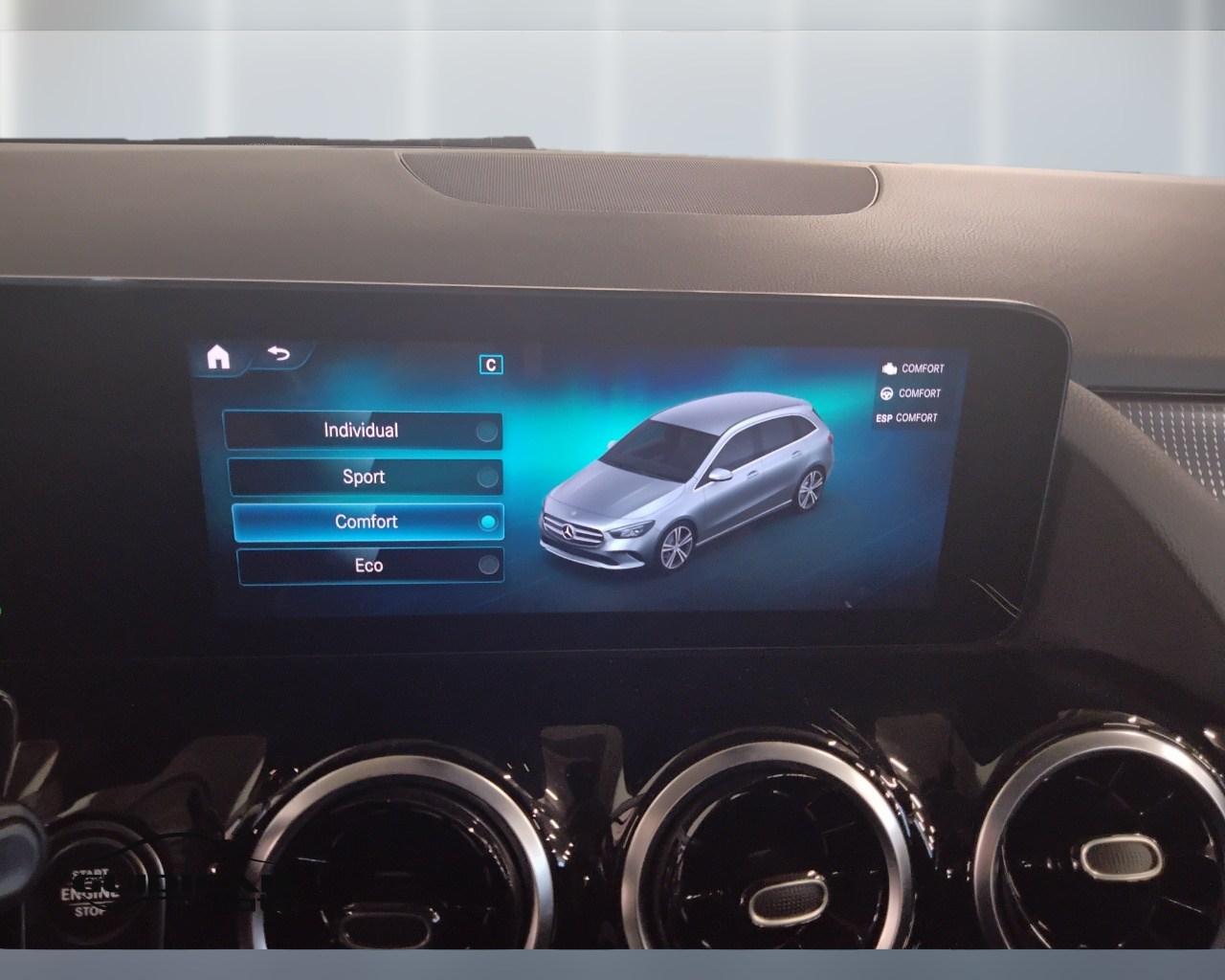 Mercedes-Benz Classe B - W247 2018 - B 200 d Sport Plus auto
