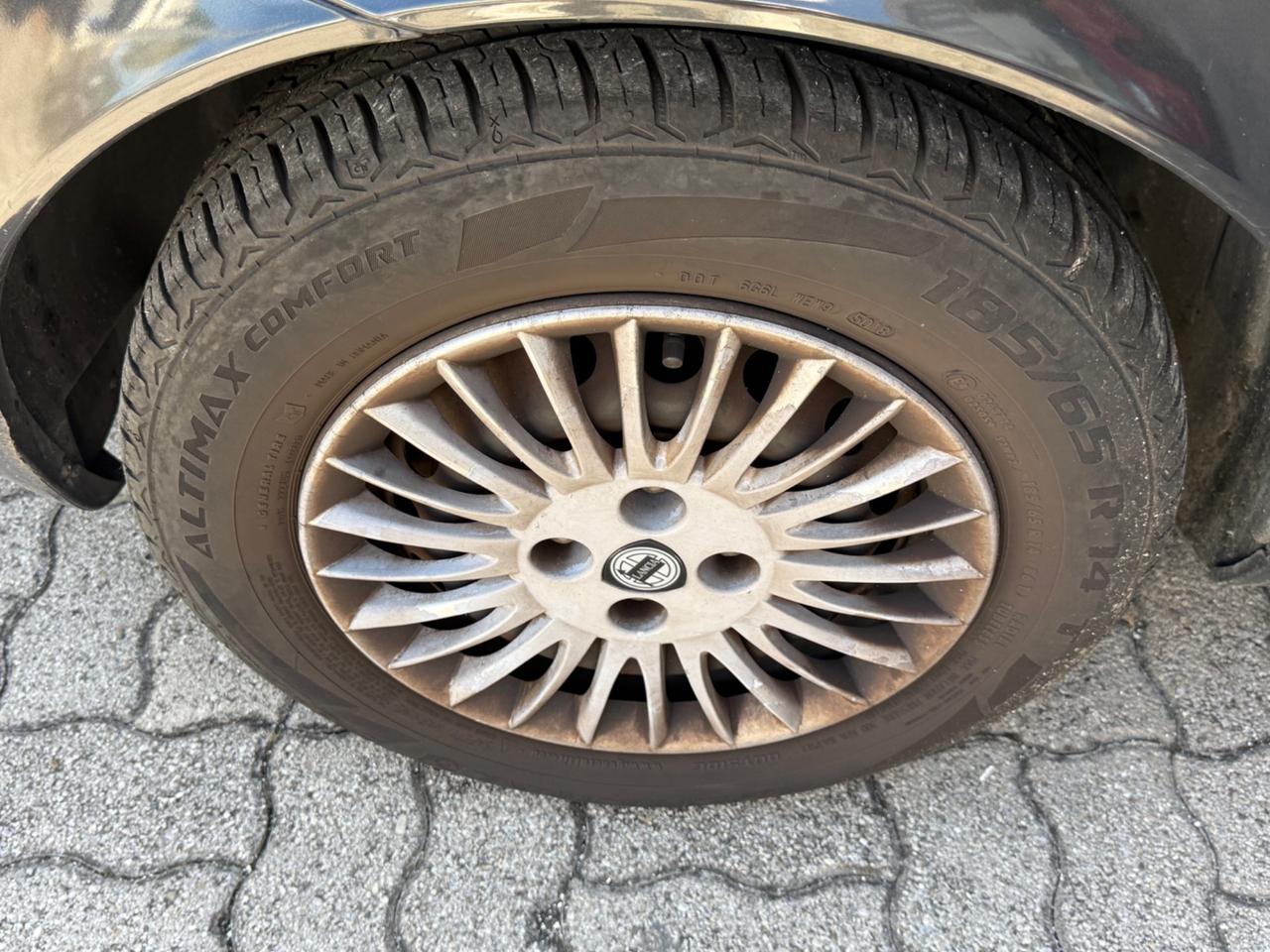 Lancia Ypsilon 1.2 cv60