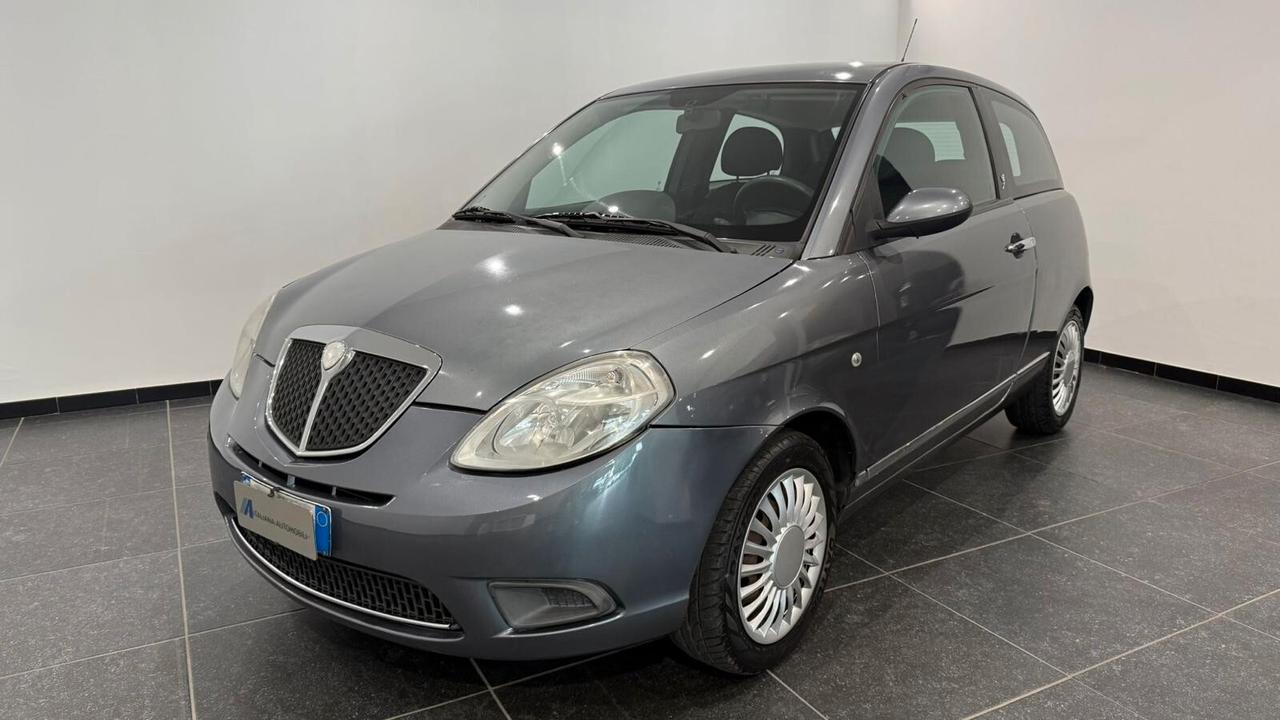 Lancia Ypsilon 1.2 Argento