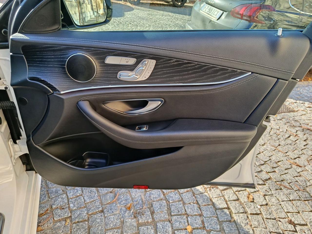 Mercedes-Benz E 220 Premium Plus E 220 D #8033