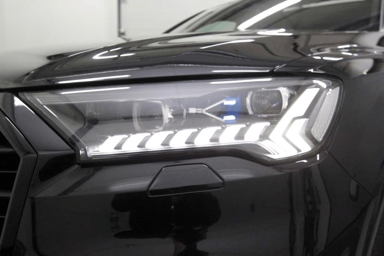 Audi Q7 60 TFSIe quattro S line