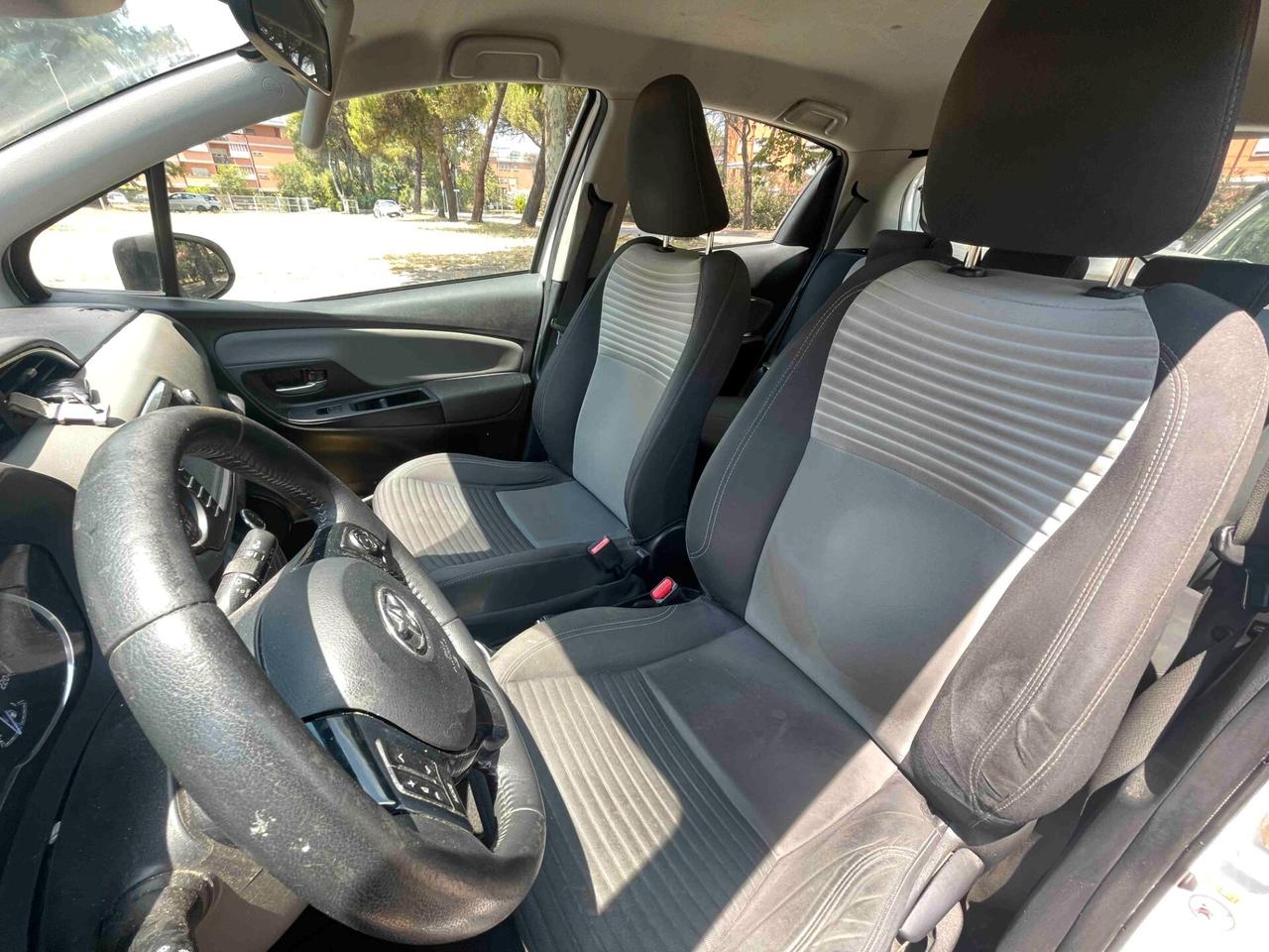 Toyota Yaris 1.5 Hybrid 5 porte Style NEOPATENTATI Cool Lounge my18