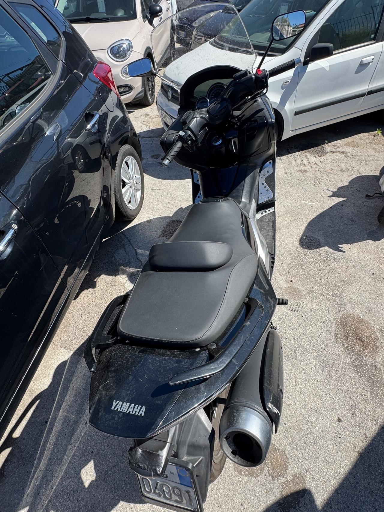 Yamaha TMAX White