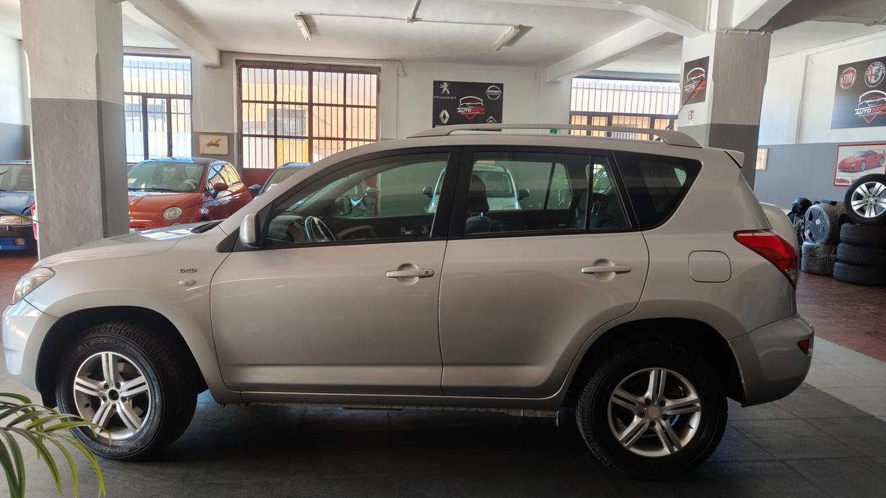 Toyota RAV 4 RAV4 2.2 D-4D 136 CV Luxury